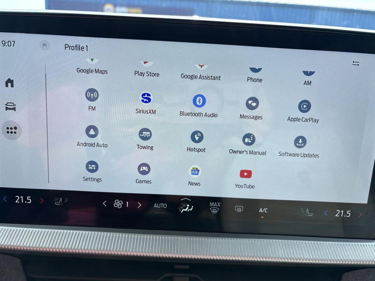 2025 Ford Explorer Platinum Photo5