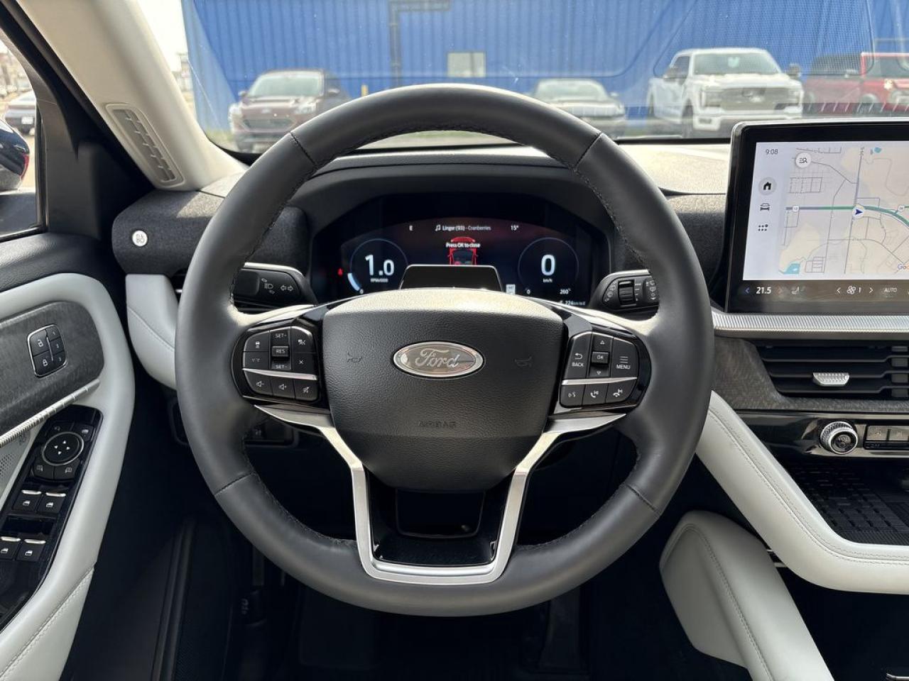 2025 Ford Explorer Platinum Photo5
