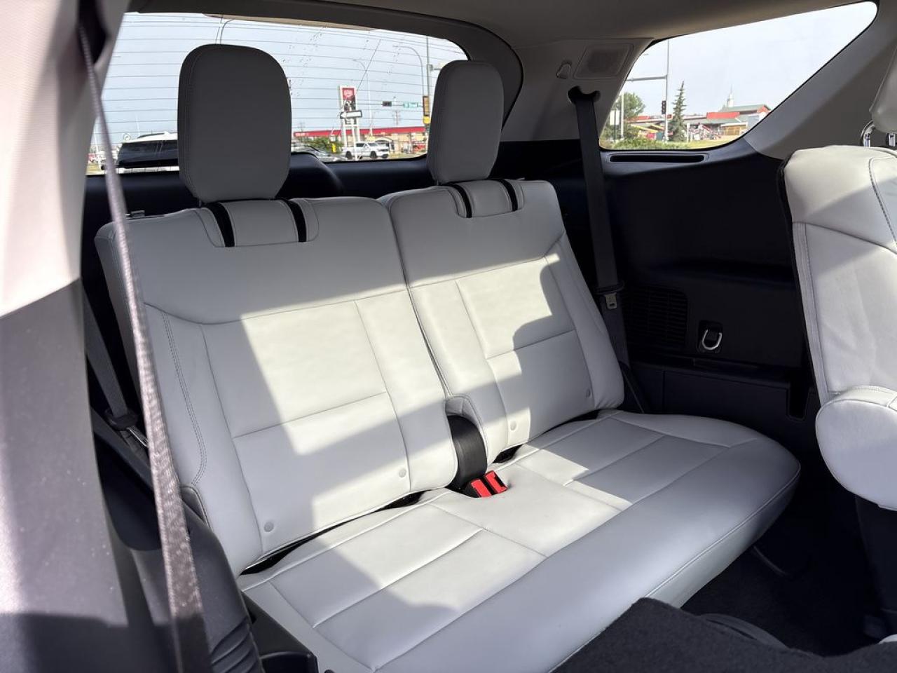 2025 Ford Explorer Platinum Photo5