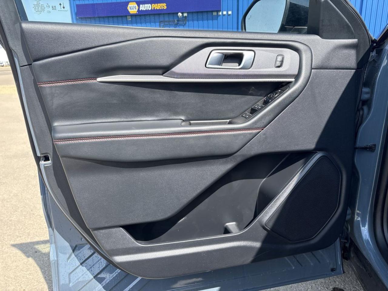 2025 Ford Explorer ST-Line Photo5