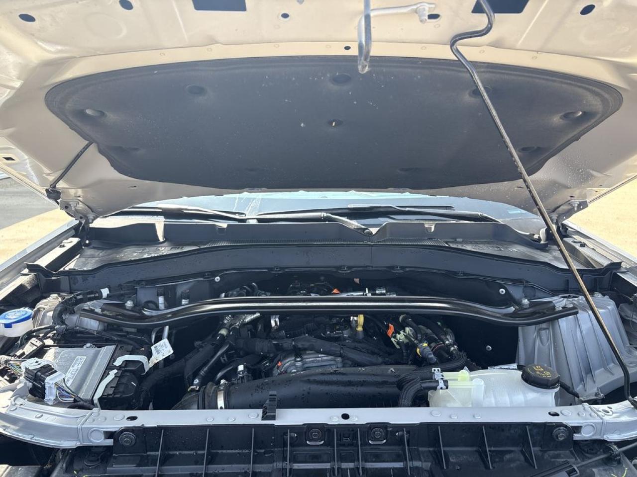 2025 Ford Explorer ST-Line Photo5