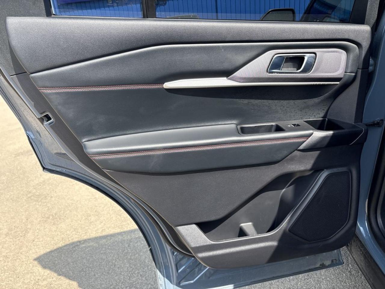 2025 Ford Explorer ST-Line Photo5