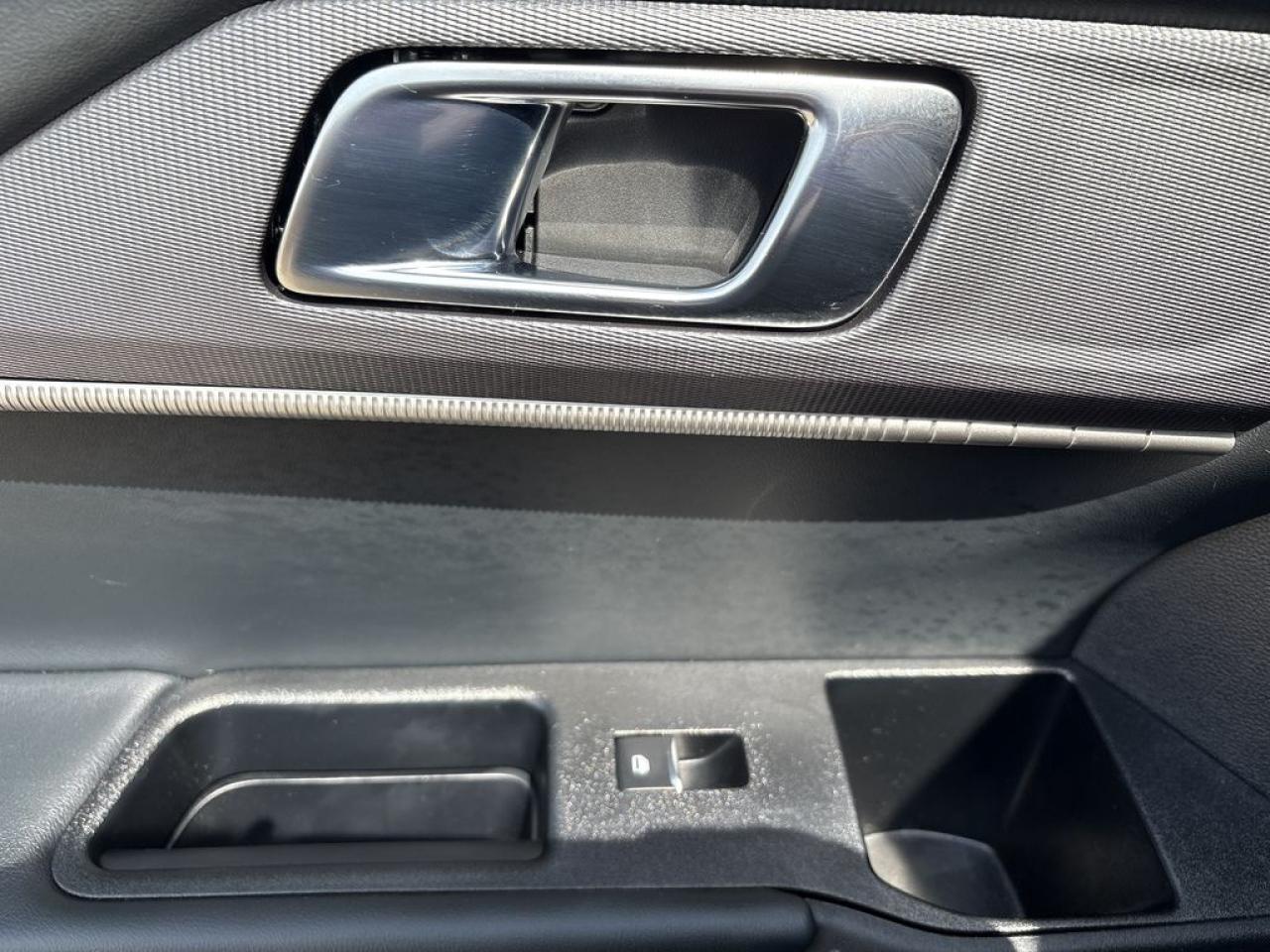 2025 Ford Explorer ST-Line Photo5