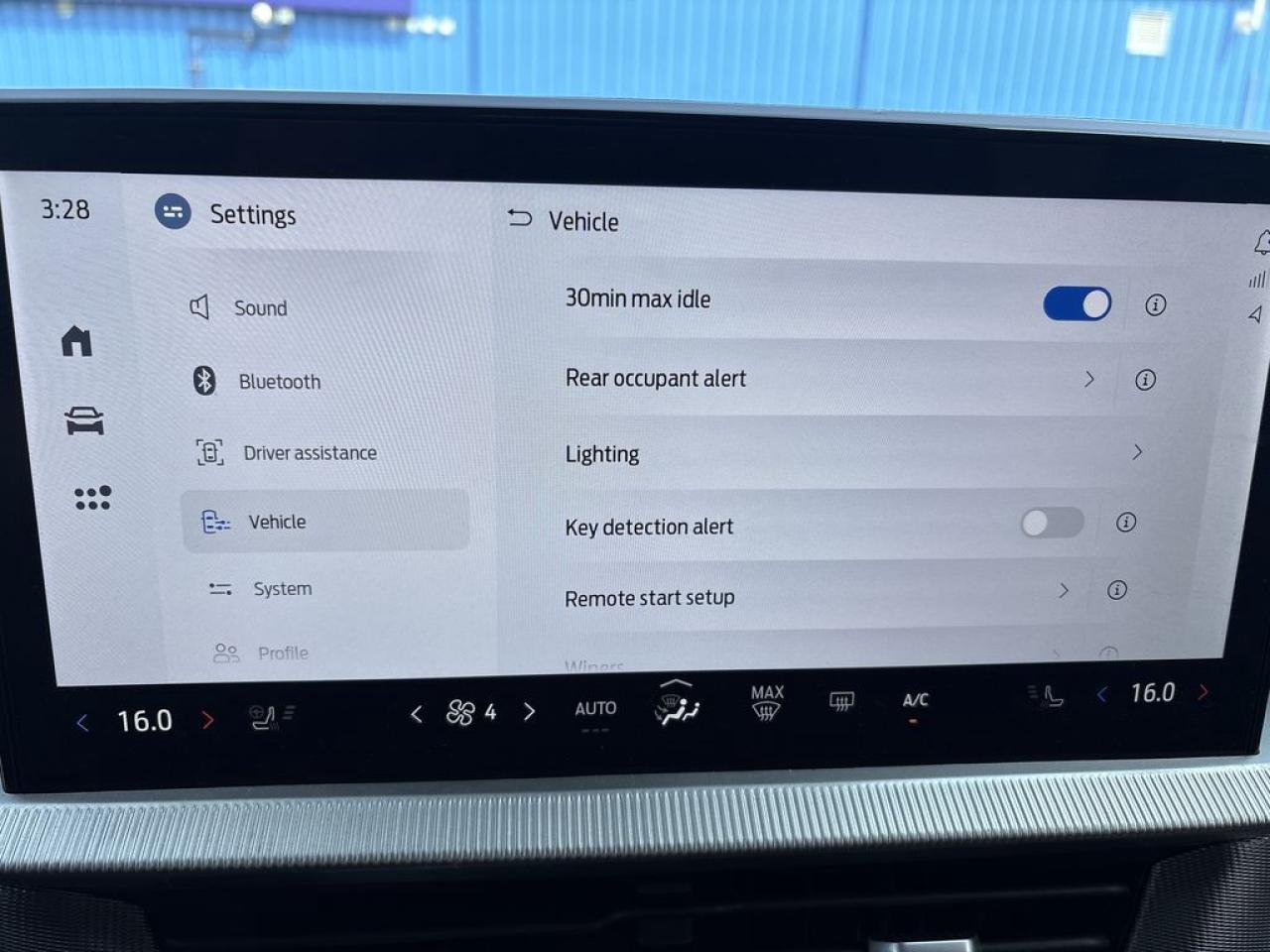 2025 Ford Explorer ST-Line Photo5