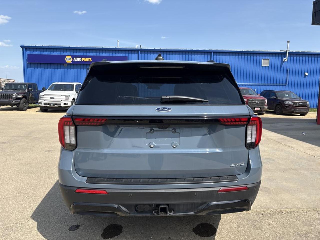 2025 Ford Explorer ST-Line Photo5