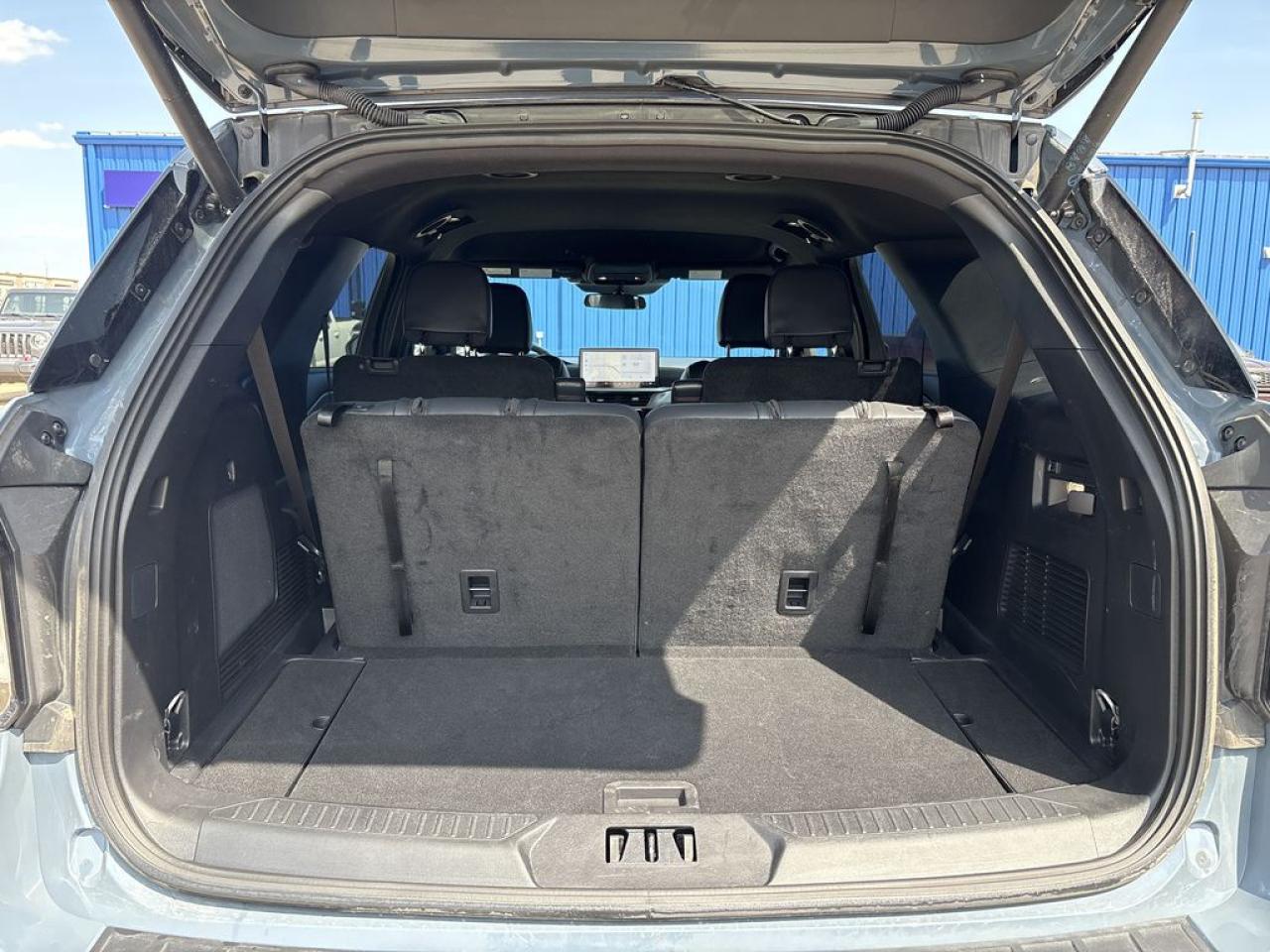 2025 Ford Explorer ST-Line Photo5