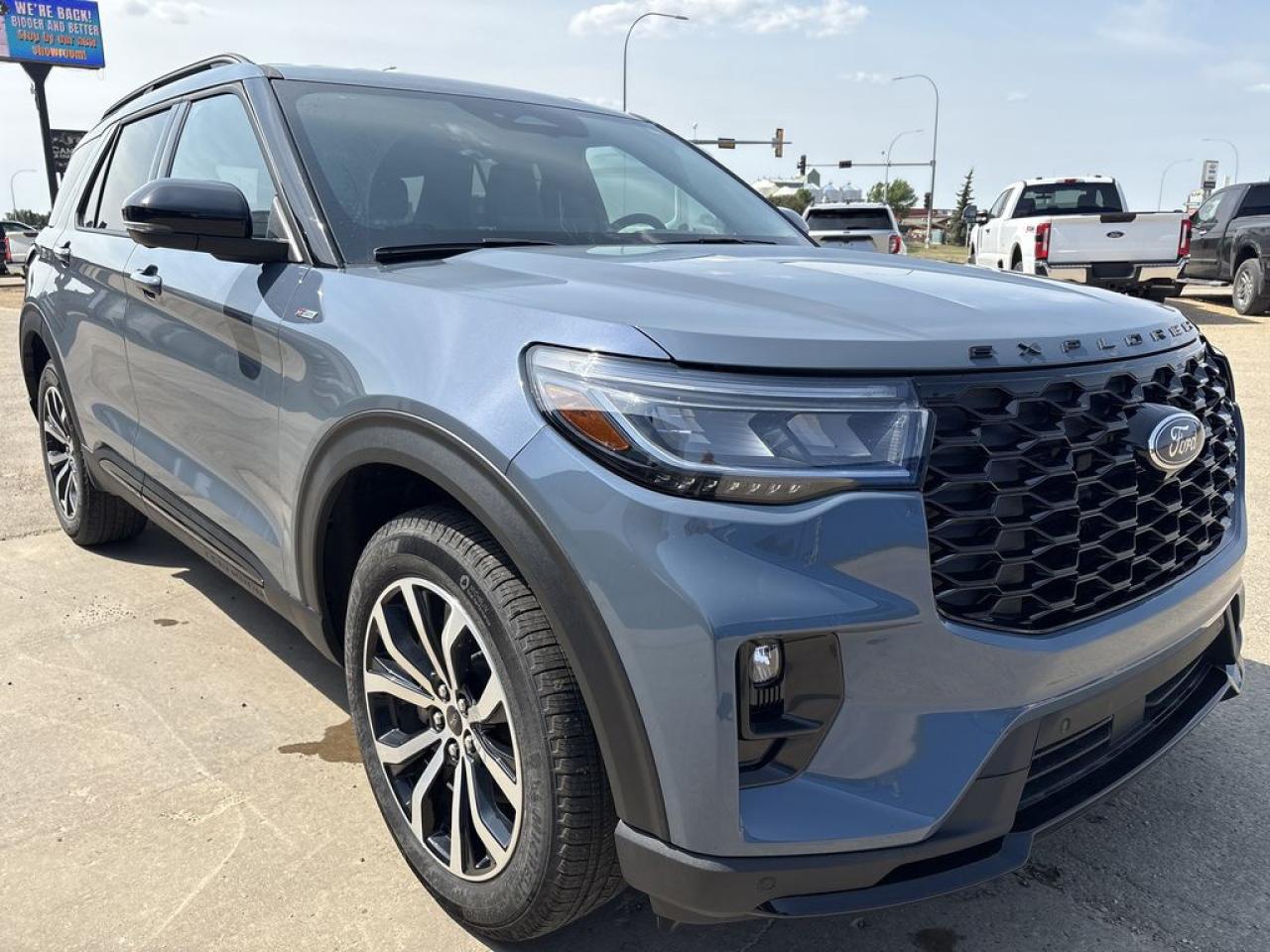 2025 Ford Explorer ST-Line Photo5