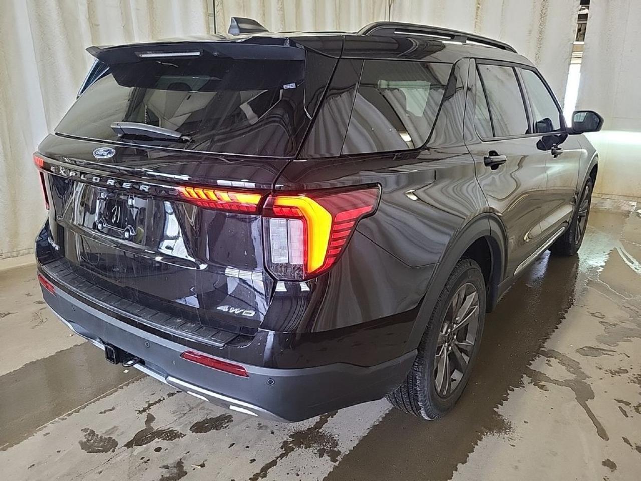 2025 Ford Explorer ACTIVE Photo5