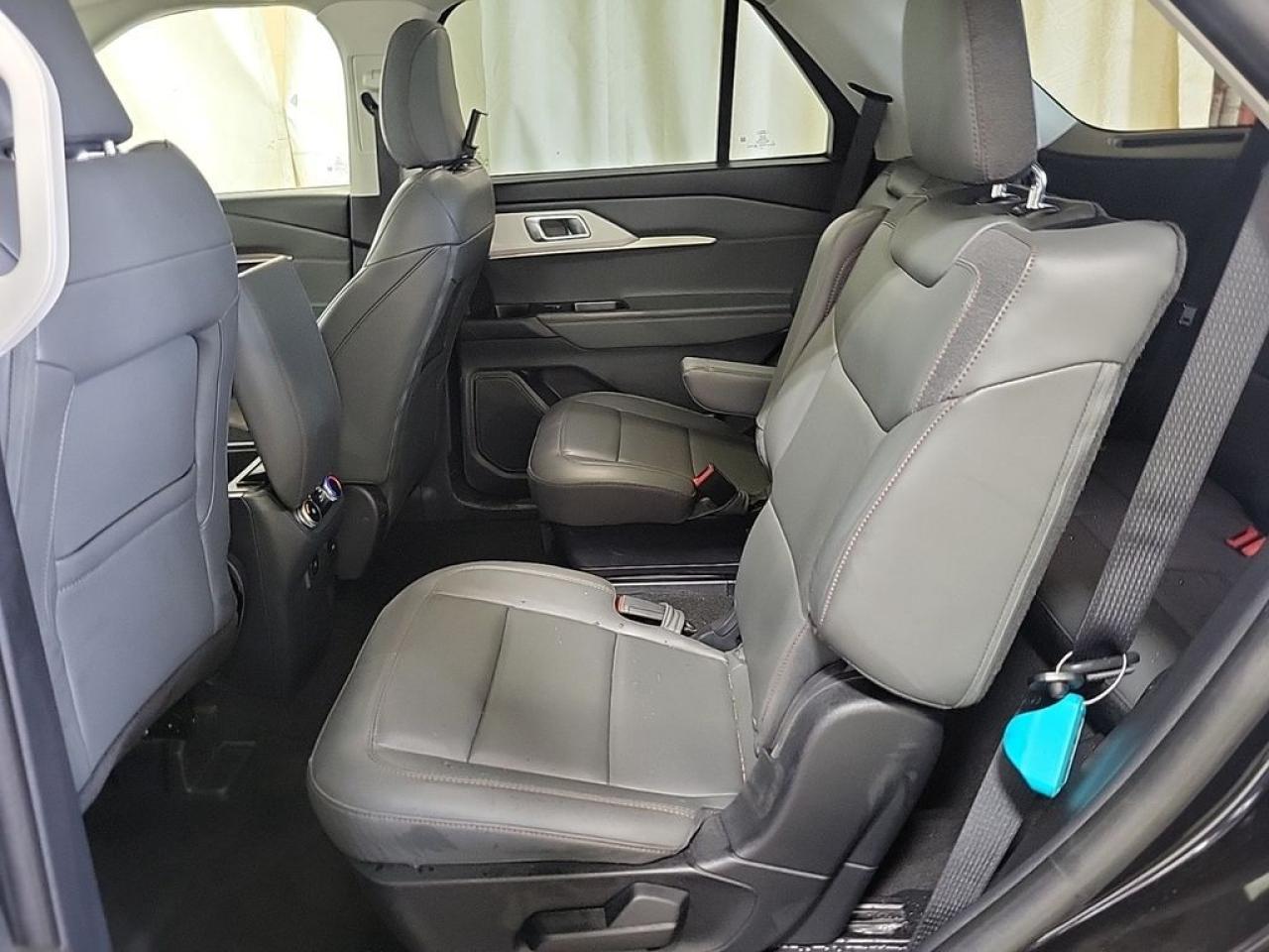 2025 Ford Explorer ACTIVE Photo5