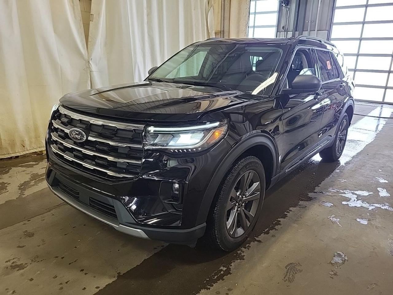 2025 Ford Explorer ACTIVE Photo5