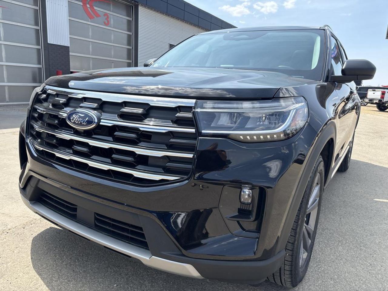 2025 Ford Explorer ACTIVE Photo5