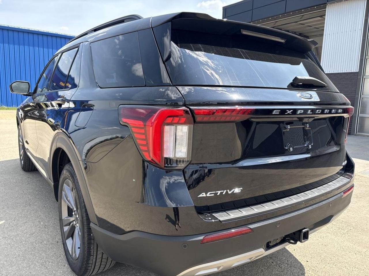 2025 Ford Explorer ACTIVE Photo5