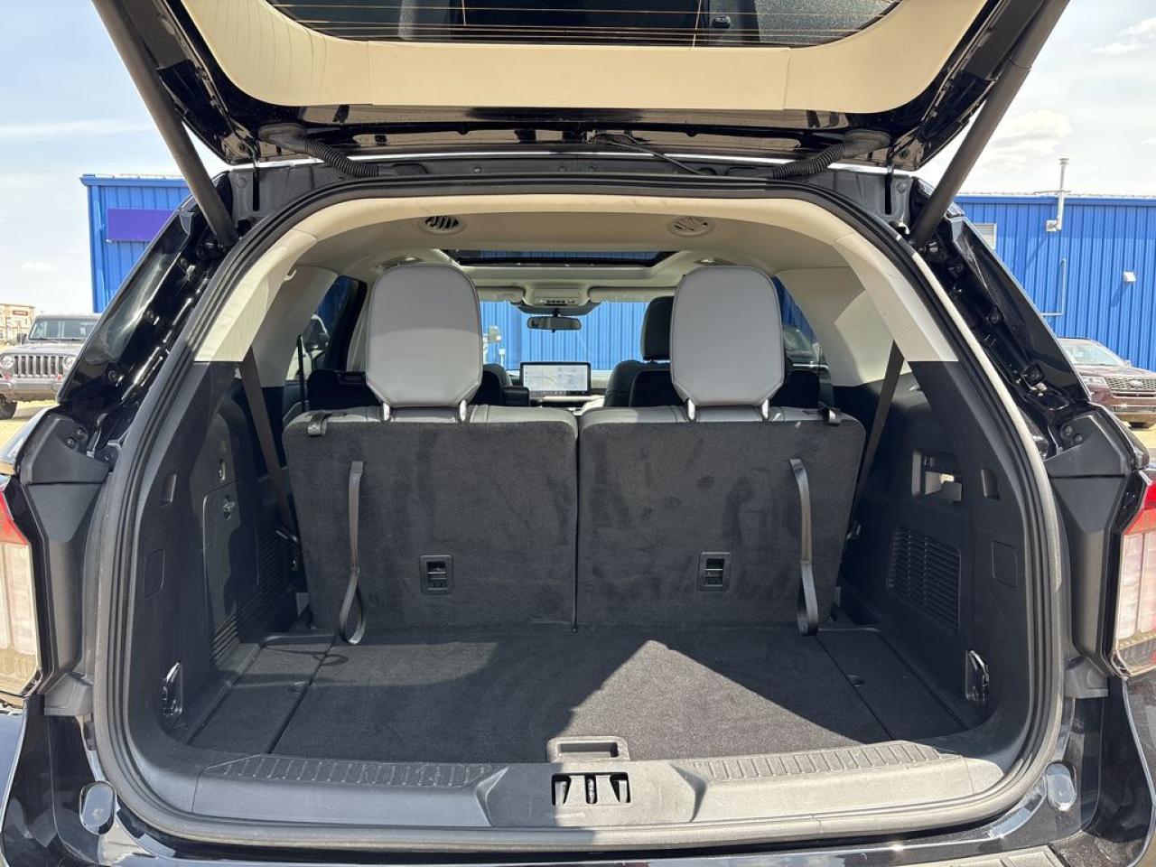 2025 Ford Explorer ACTIVE Photo5