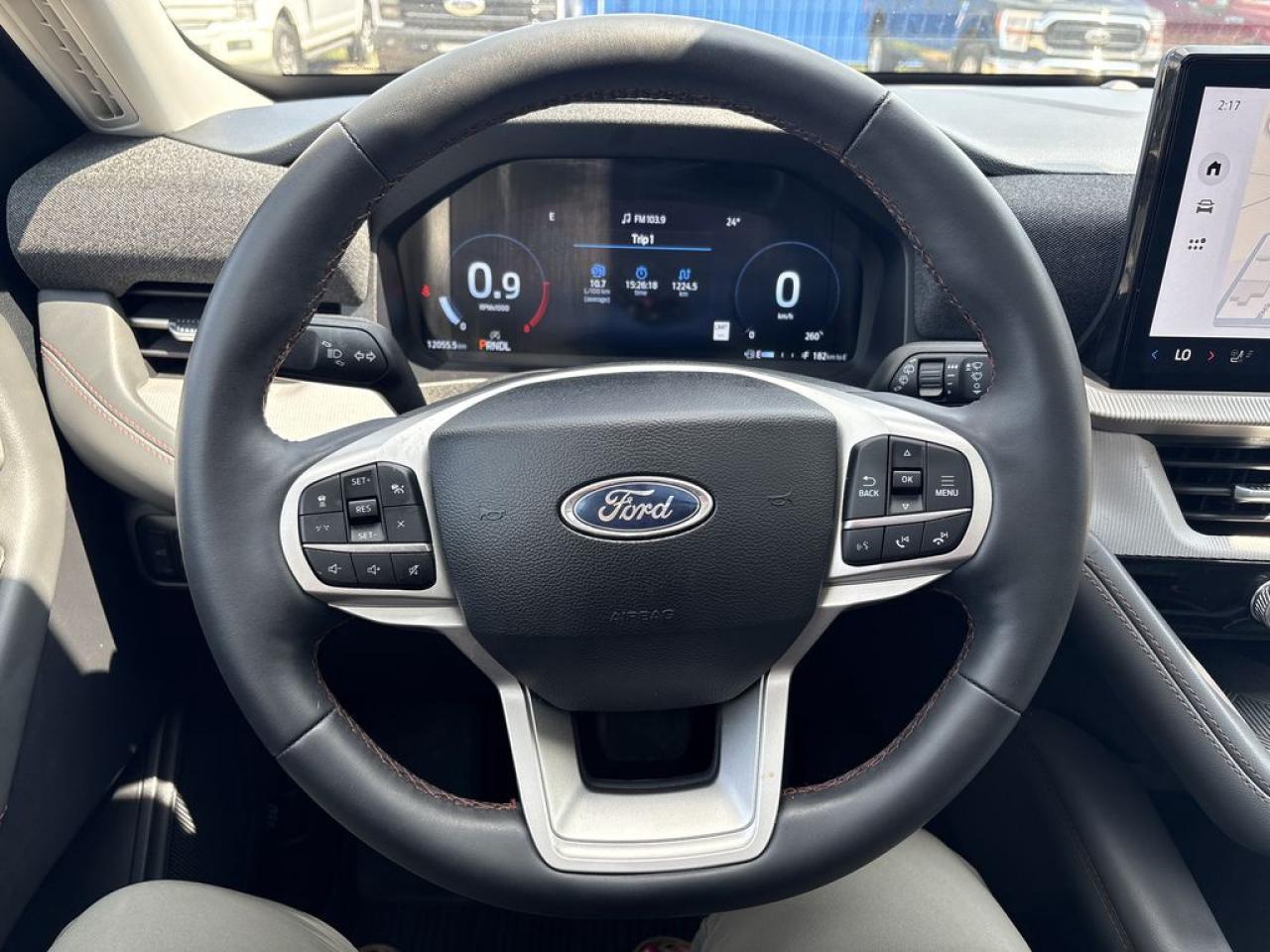 2025 Ford Explorer ACTIVE Photo5