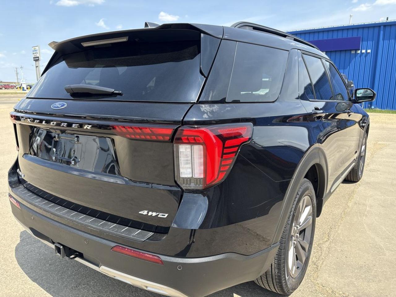 2025 Ford Explorer ACTIVE Photo5