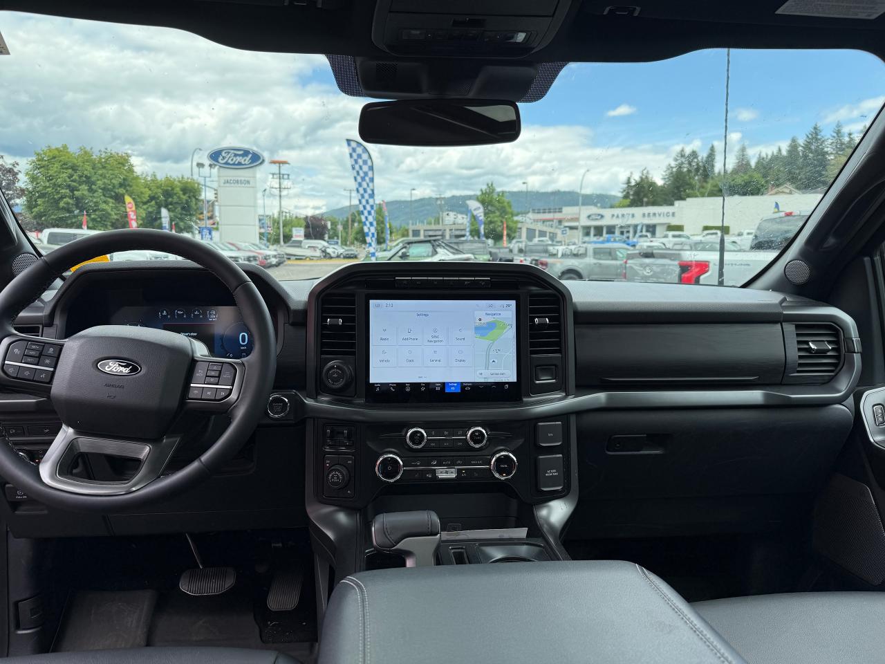 2024 Ford F-150 XLT Photo5