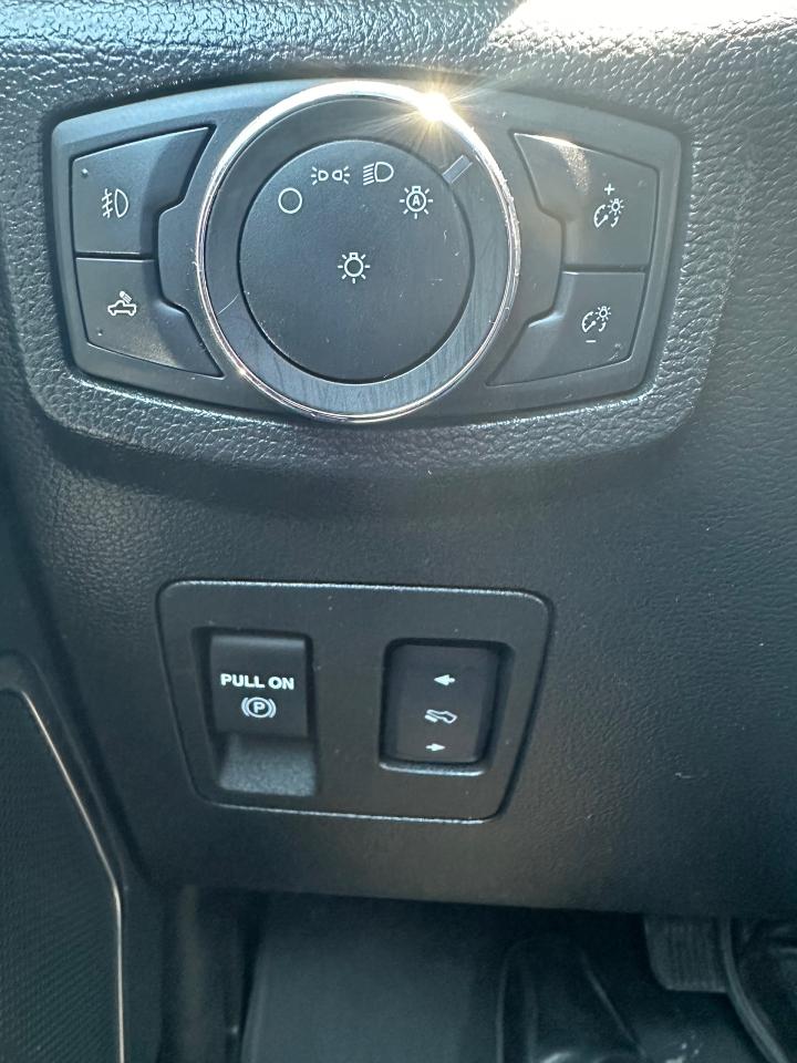 2019 Ford F-150 Lariat Photo5