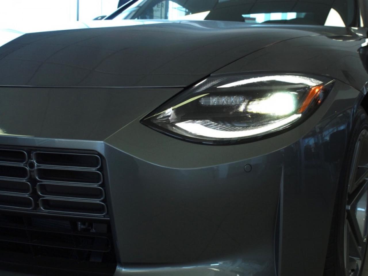 2025 Nissan 370Z Sport at Photo4