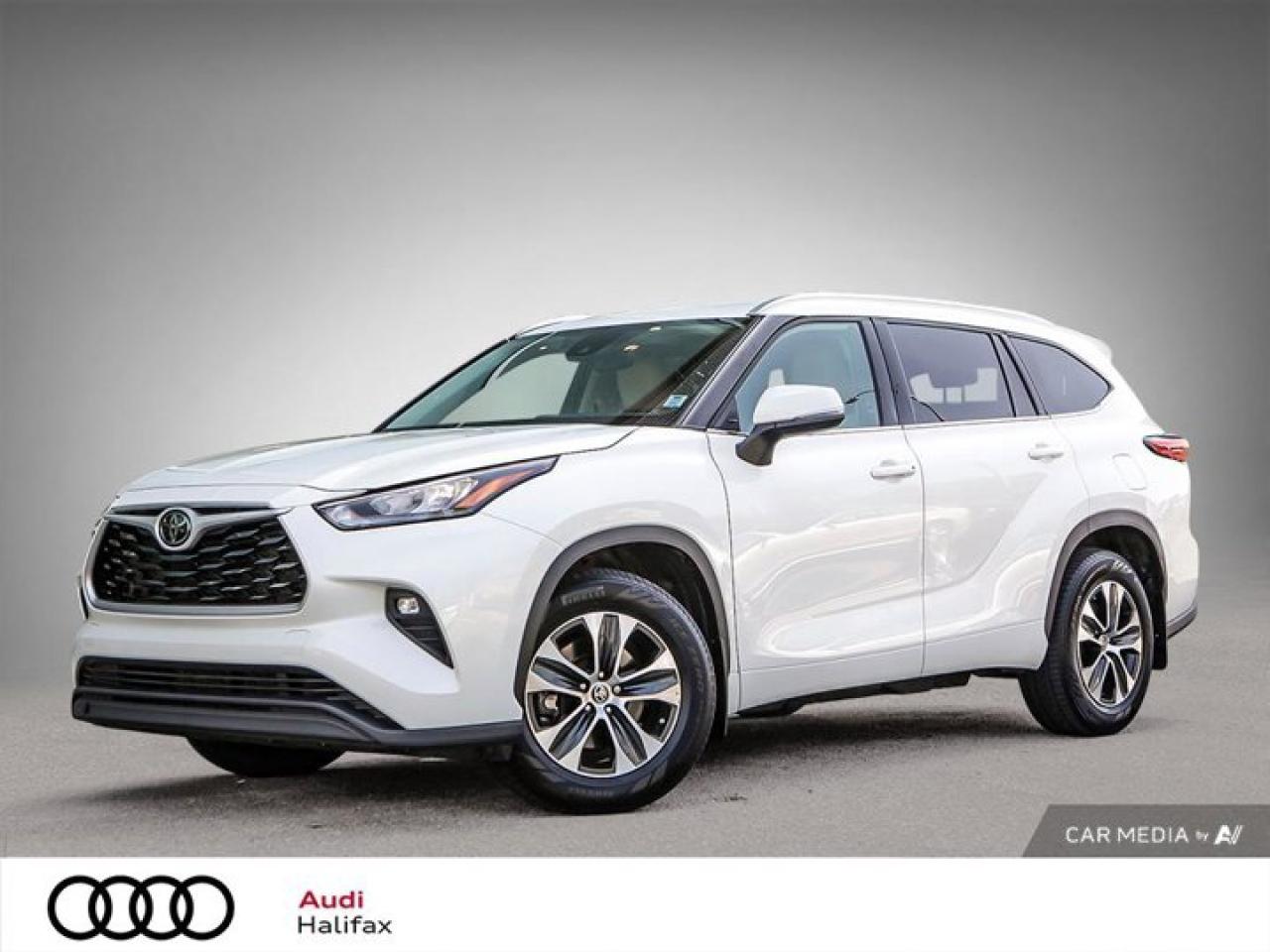 Used 2021 Toyota Highlander XLE for sale in Halifax, NS