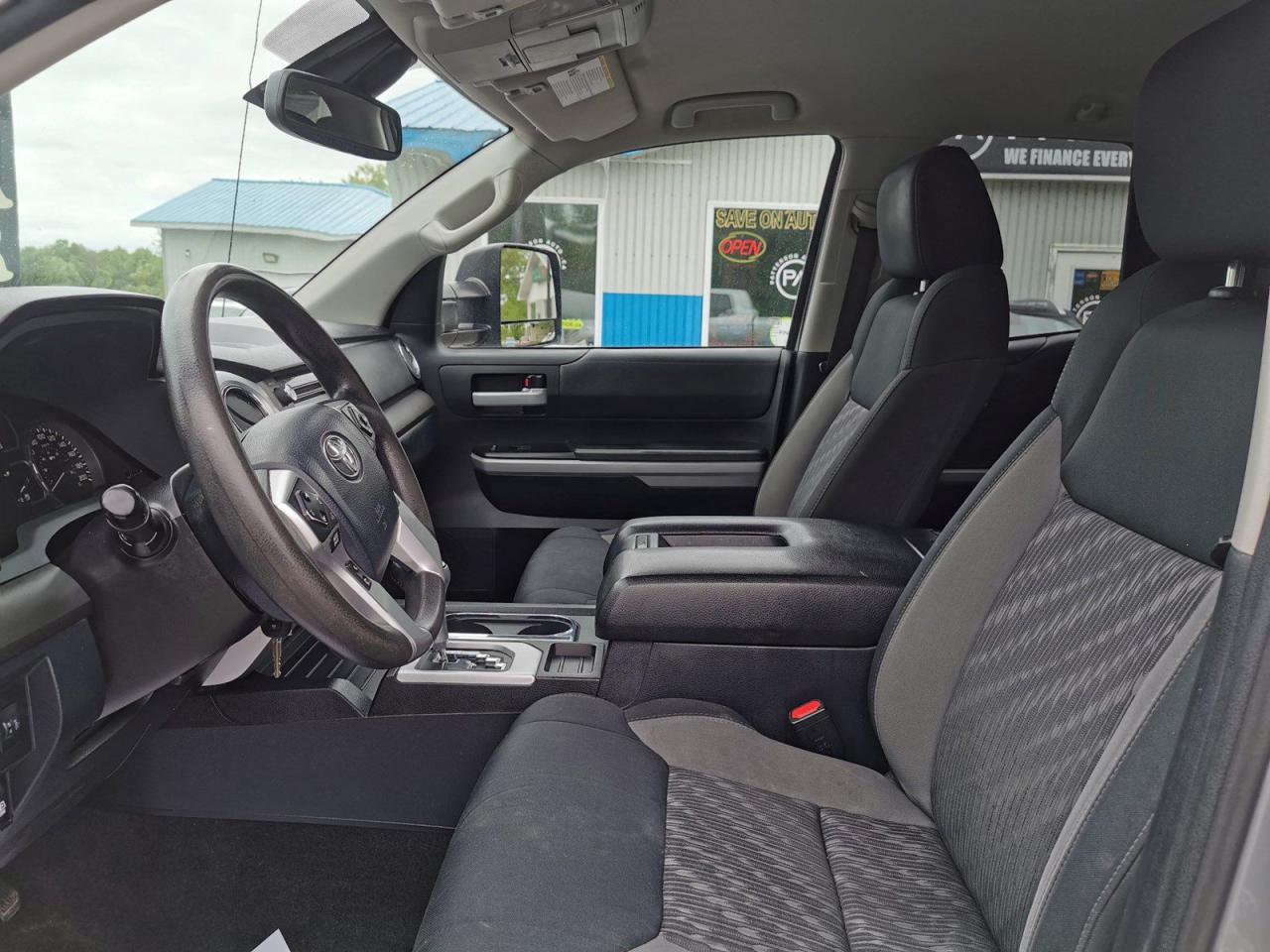 2019 Toyota Tundra SR5 5.7L V8 - Photo #11