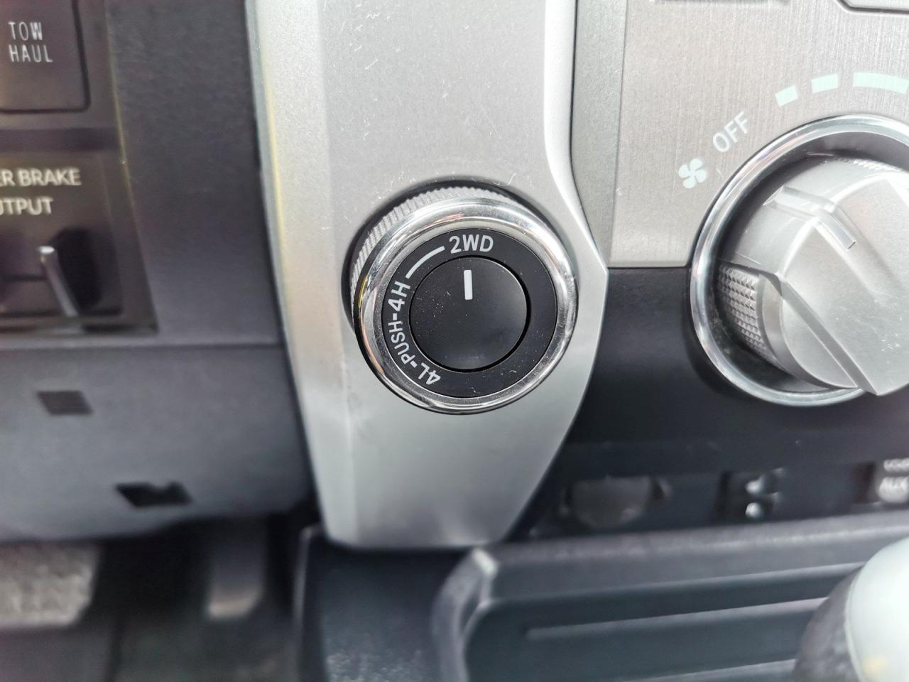 2019 Toyota Tundra SR5 5.7L V8 - Photo #25