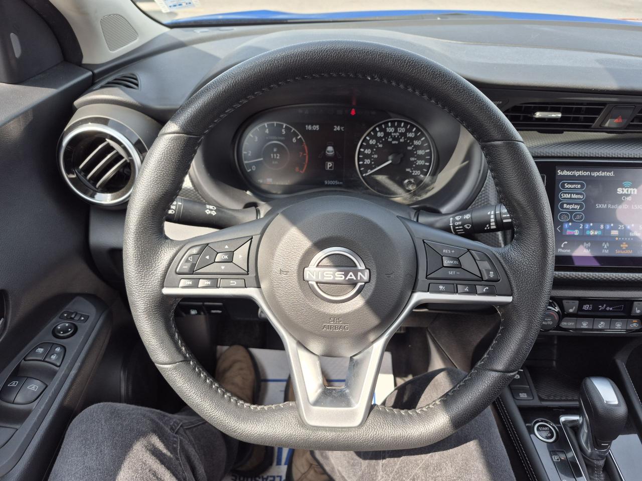 2022 Nissan Kicks SV Photo7