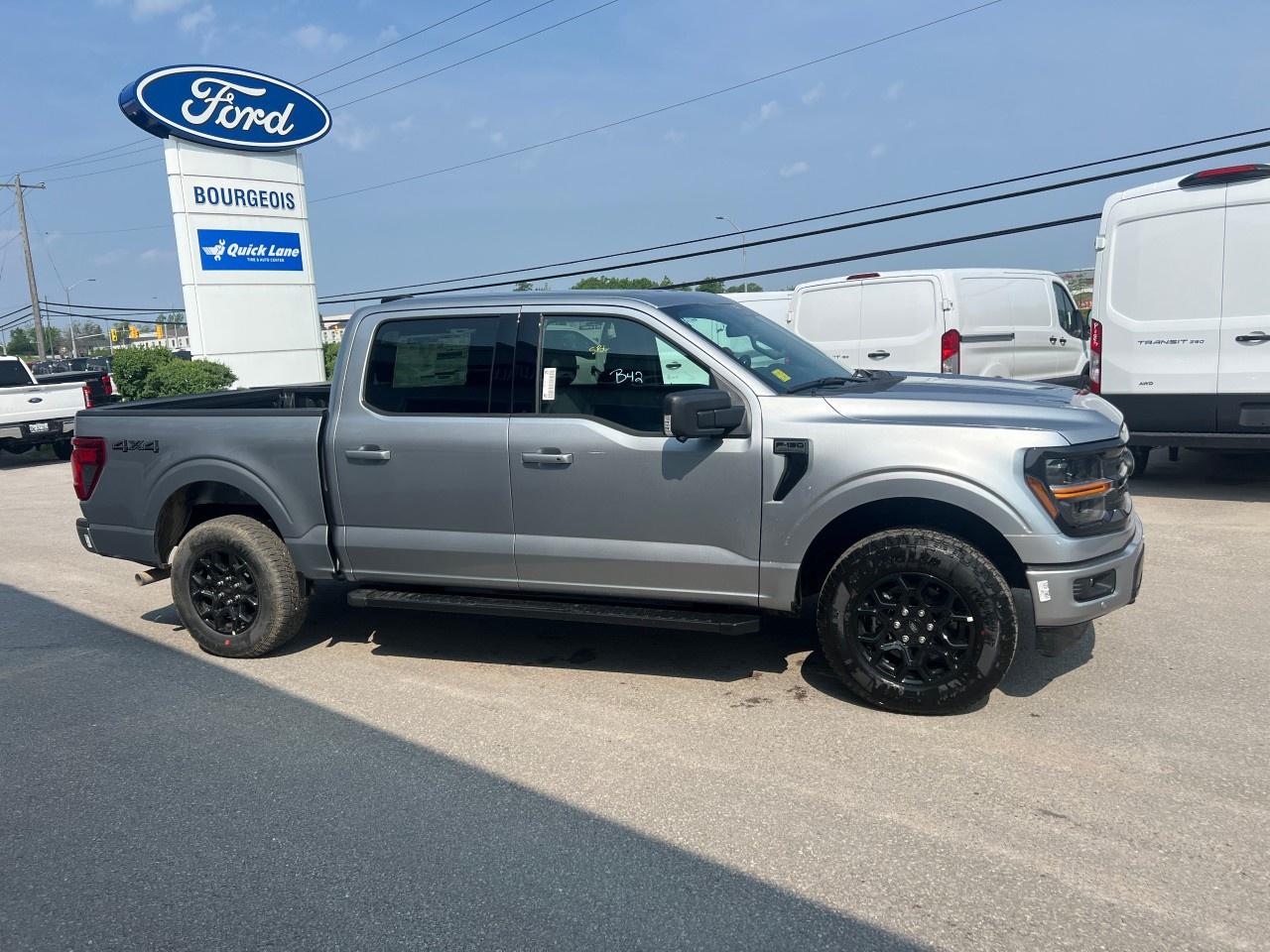 2025 Ford F-150 XLT 4WD SuperCrew 5.5' Box Photo4