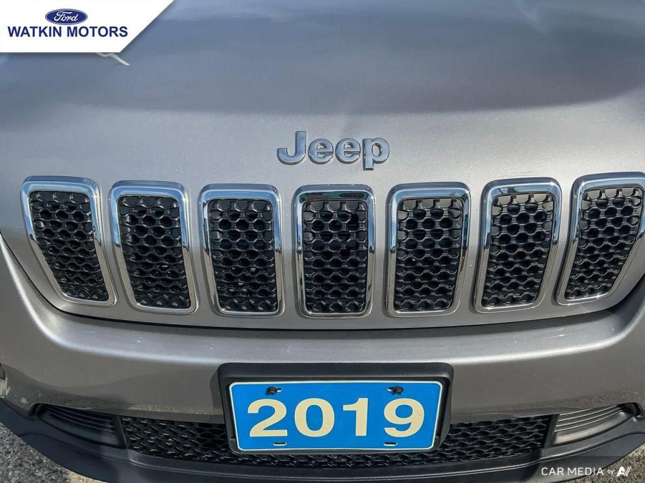 2019 Jeep Cherokee North Photo10