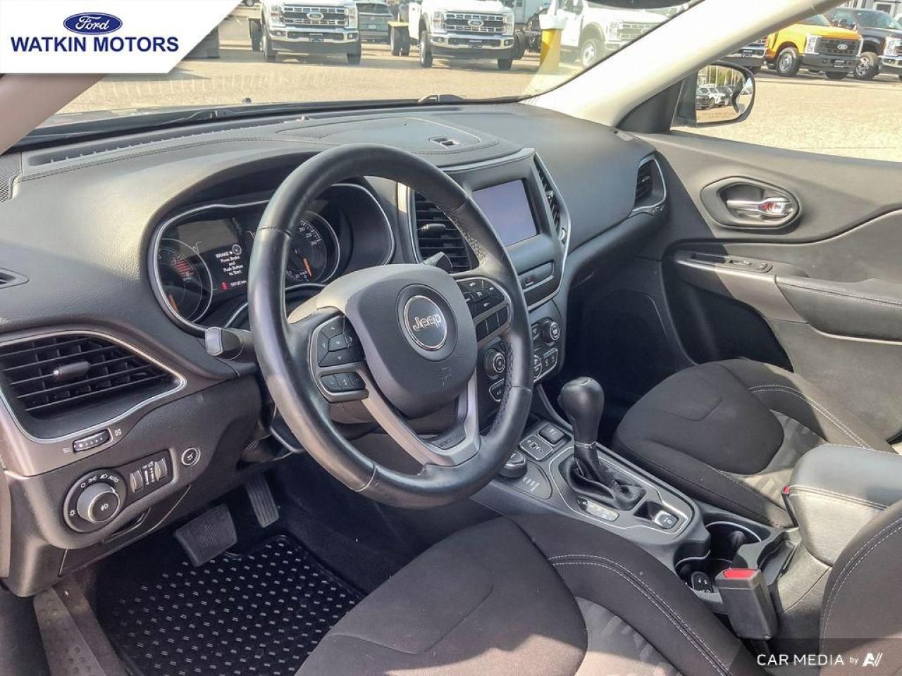2019 Jeep Cherokee North Photo14