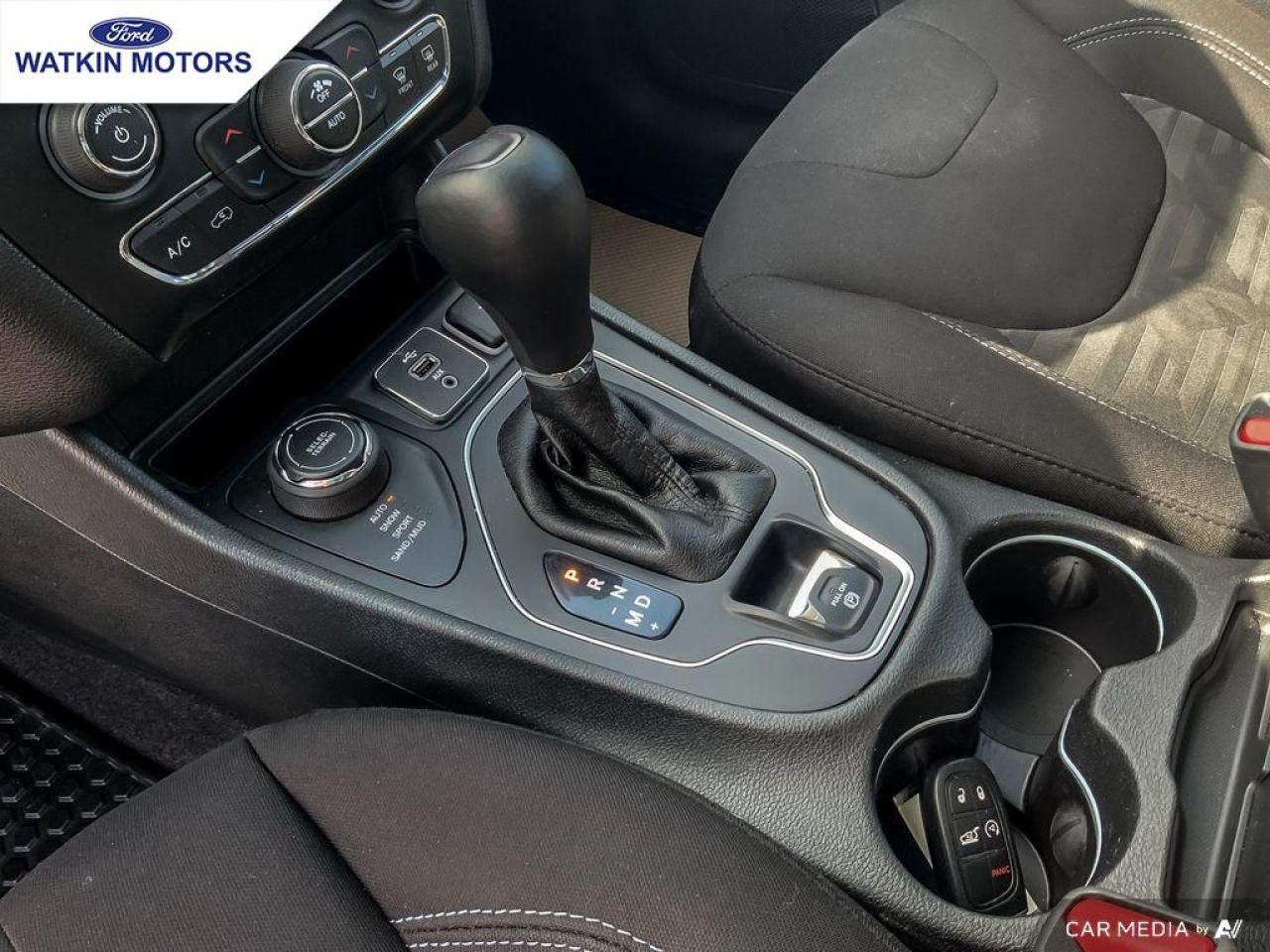 2019 Jeep Cherokee North Photo28