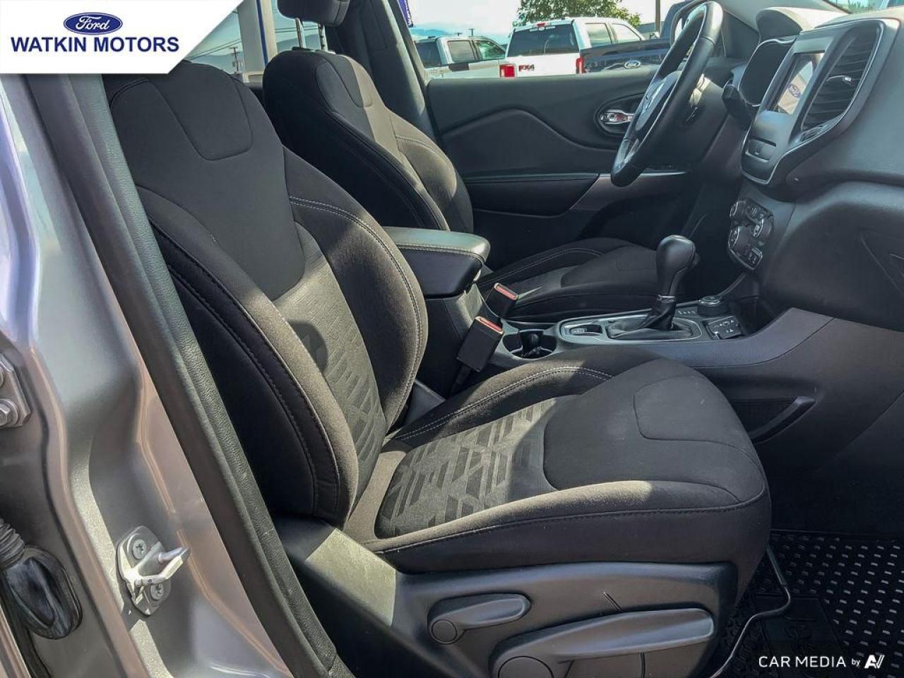 2019 Jeep Cherokee North Photo23