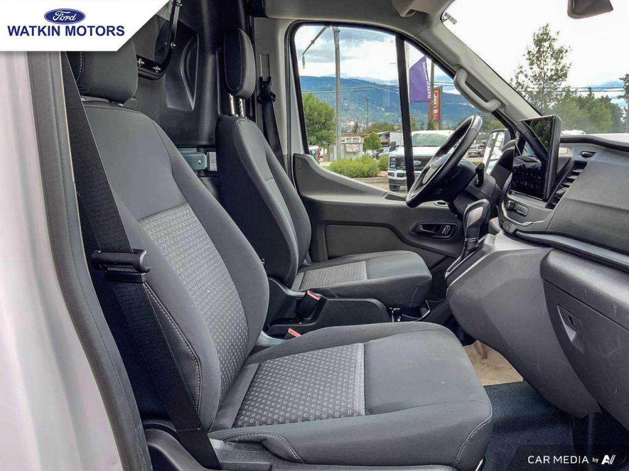 2024 Ford Transit MR CARGO AWD Photo23