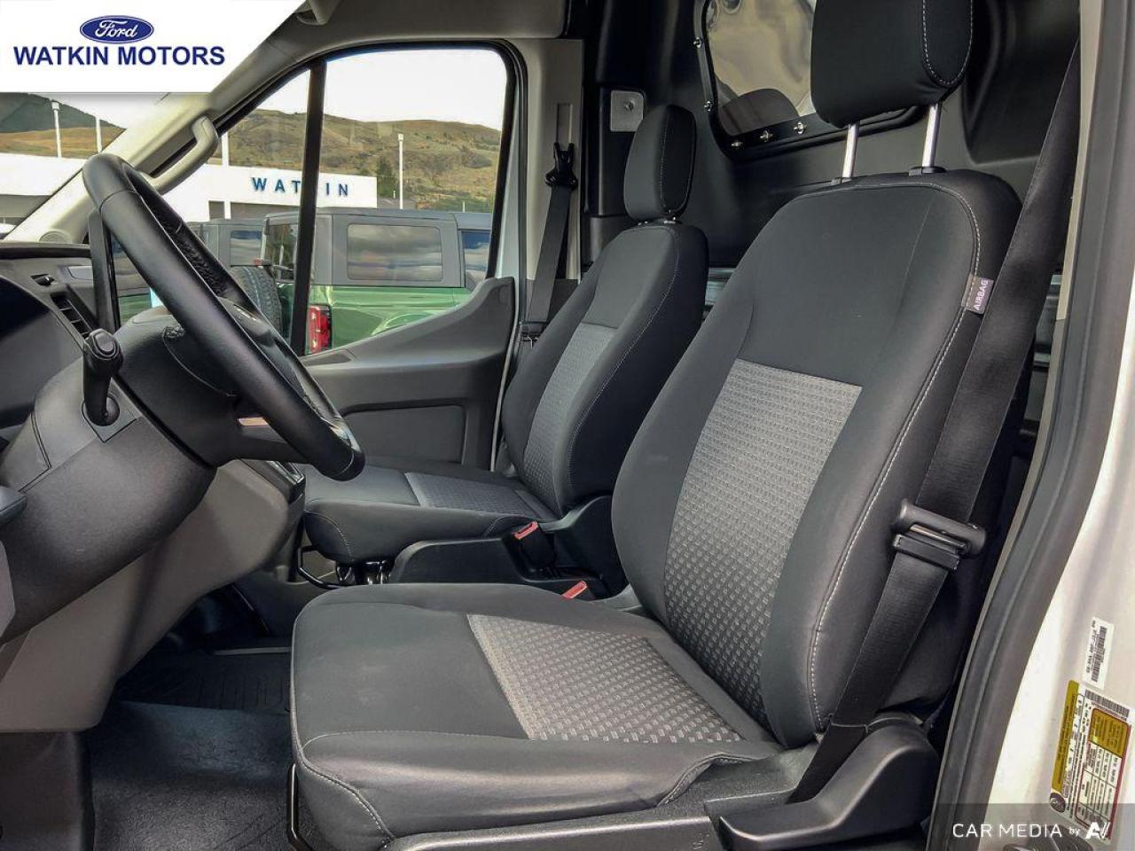 2024 Ford Transit MR CARGO AWD Photo21
