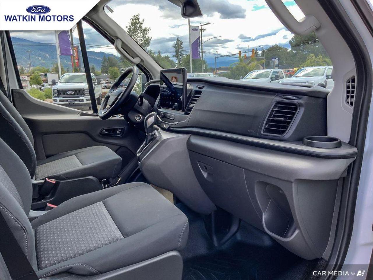 2024 Ford Transit MR CARGO AWD Photo26