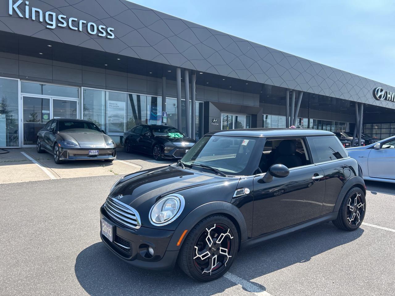 2013 MINI Cooper COOPER Photo0