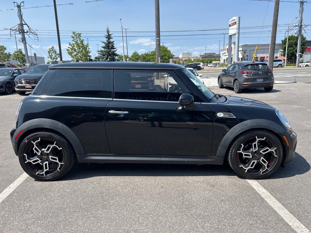 2013 MINI Cooper COOPER Photo