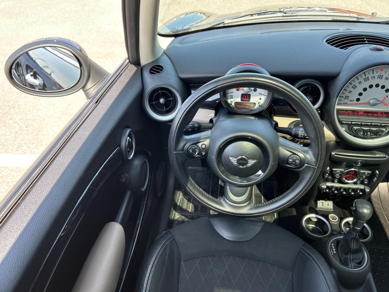 2013 MINI Cooper COOPER Photo