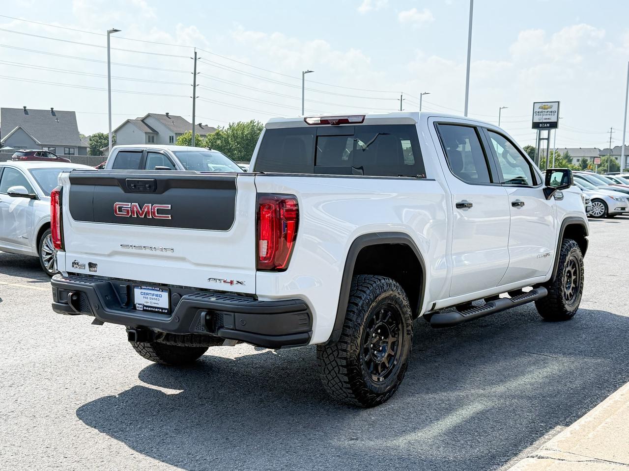2023 GMC Sierra 1500 6.2L V8, AT4-X AEV EDITION! REMOTE START/ENTRY, SUNROOF, HEATED/VENTILATED SEATS, BOSE SOUND SYSTEM, AT4X AEV EDITION Photo