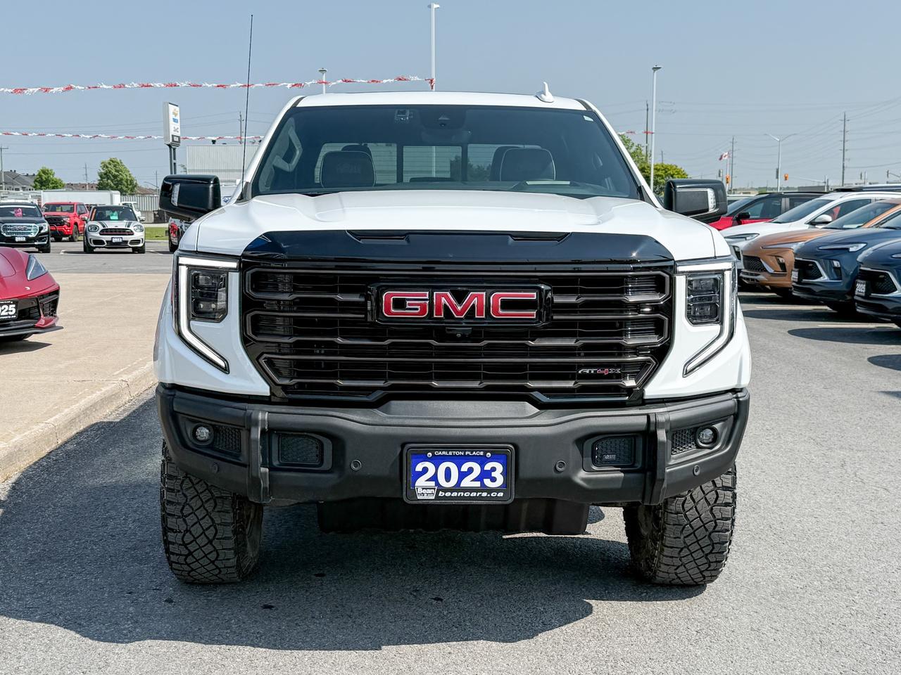 2023 GMC Sierra 1500 6.2L V8, AT4-X AEV EDITION! REMOTE START/ENTRY, SUNROOF, HEATED/VENTILATED SEATS, BOSE SOUND SYSTEM, AT4X AEV EDITION Photo