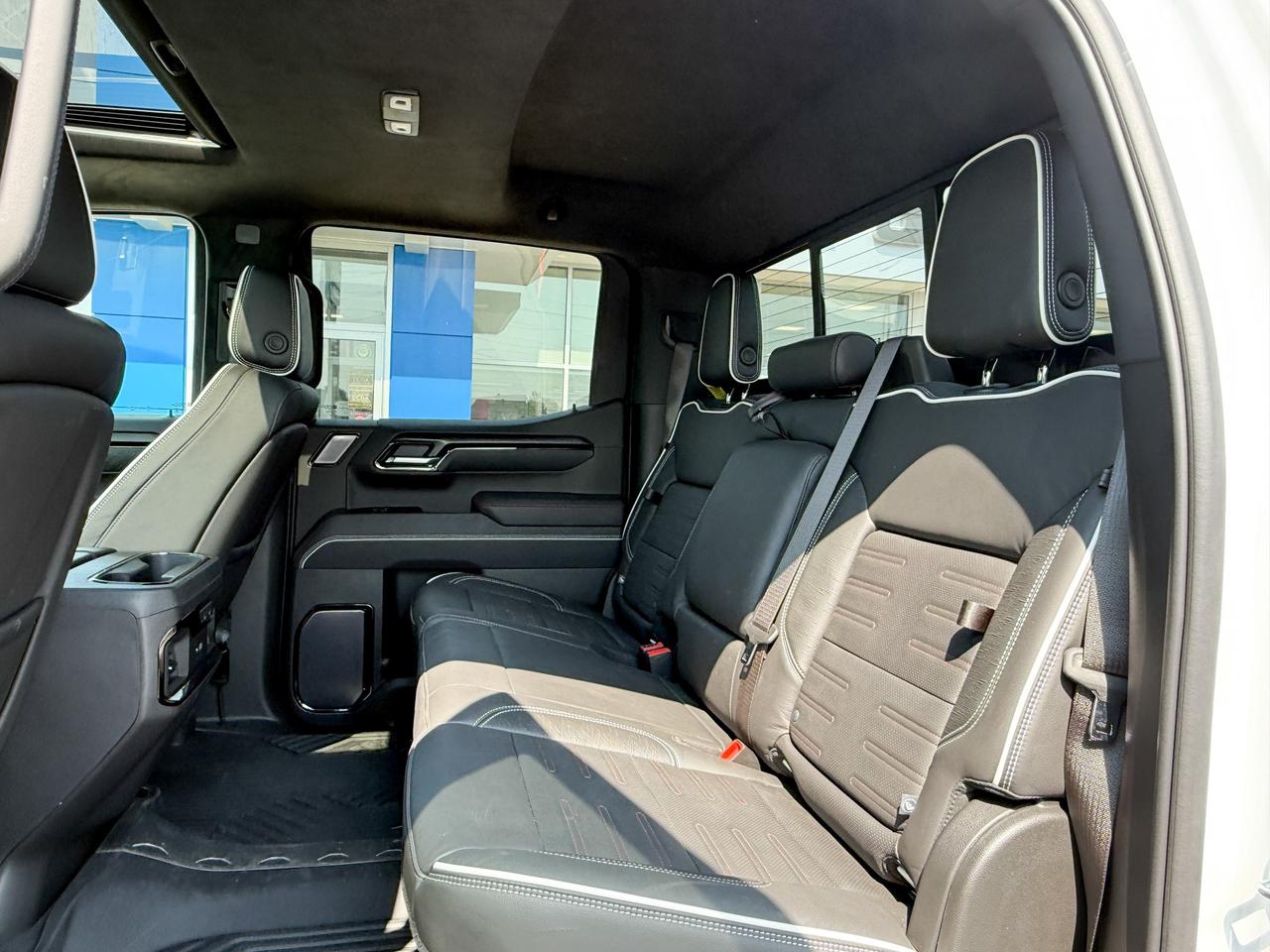 2023 GMC Sierra 1500 6.2L V8, AT4-X AEV EDITION! REMOTE START/ENTRY, SUNROOF, HEATED/VENTILATED SEATS, BOSE SOUND SYSTEM, AT4X AEV EDITION Photo