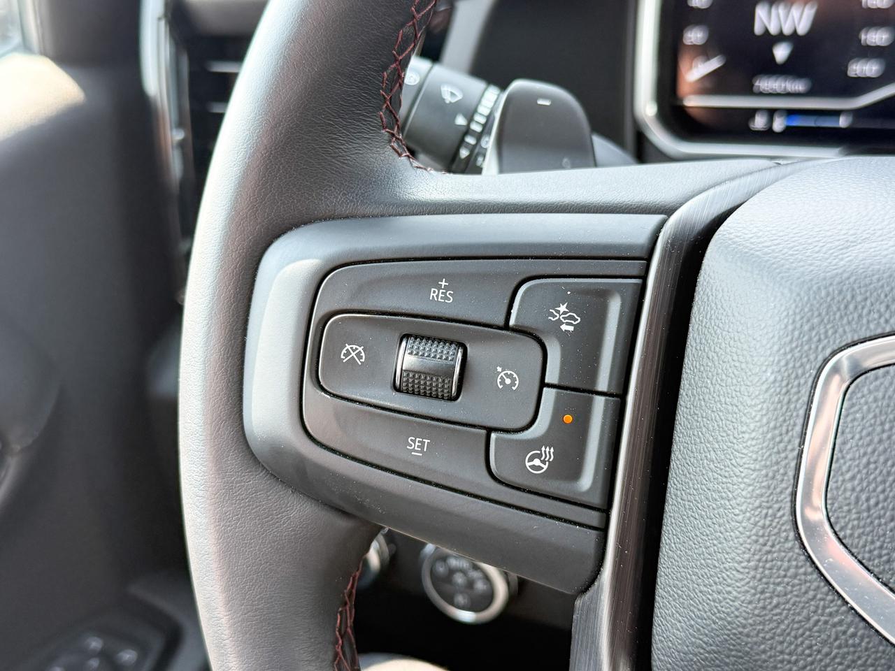2023 GMC Sierra 1500 6.2L V8, AT4-X AEV EDITION! REMOTE START/ENTRY, SUNROOF, HEATED/VENTILATED SEATS, BOSE SOUND SYSTEM, AT4X AEV EDITION Photo