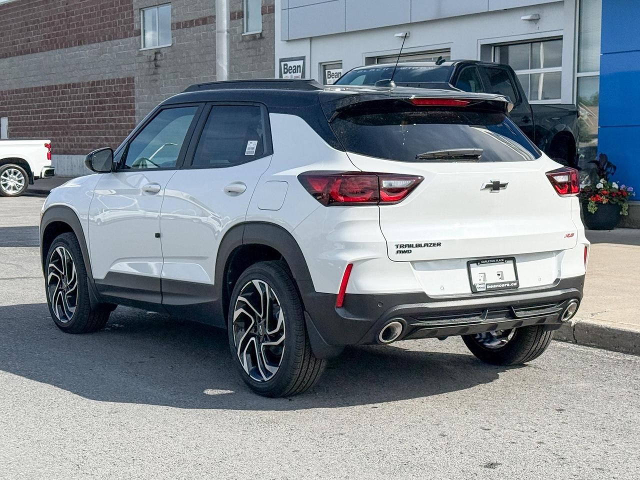 2026 Chevrolet TrailBlazer RS 1.3L 3 CYL WITH REMOTE START/ENTRY, HEATED SEATS, HEATED STEERING WHEEL, HD REAR VISION CAMERA, APPL Photo