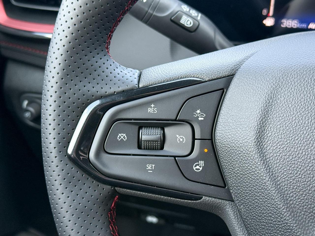 2026 Chevrolet TrailBlazer RS 1.3L 3 CYL WITH REMOTE START/ENTRY, HEATED SEATS, HEATED STEERING WHEEL, HD REAR VISION CAMERA, APPL Photo