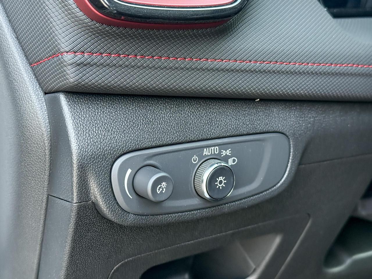 2026 Chevrolet TrailBlazer RS 1.3L 3 CYL WITH REMOTE START/ENTRY, HEATED SEATS, HEATED STEERING WHEEL, HD REAR VISION CAMERA, APPL Photo