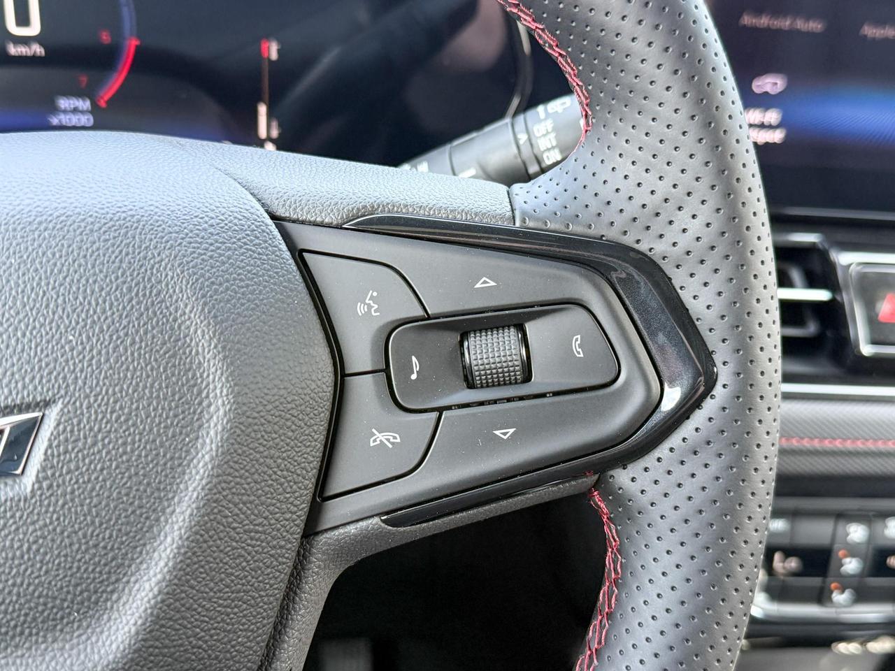 2026 Chevrolet TrailBlazer RS 1.3L 3 CYL WITH REMOTE START/ENTRY, HEATED SEATS, HEATED STEERING WHEEL, HD REAR VISION CAMERA, APPL Photo