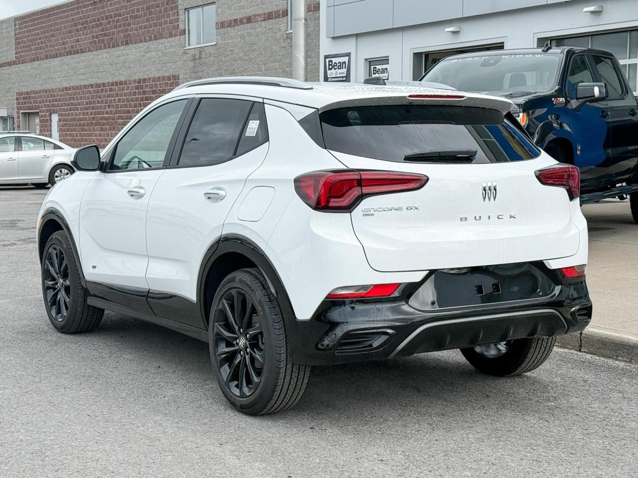 2026 Buick Encore GX Sport Touring 1.3L 3CYL WITH REMOTE START/ENTRY, SUNROOF, HEATED SEATS, HEATED STEERING WHEEL, HD SURROUND VISION, Photo2
