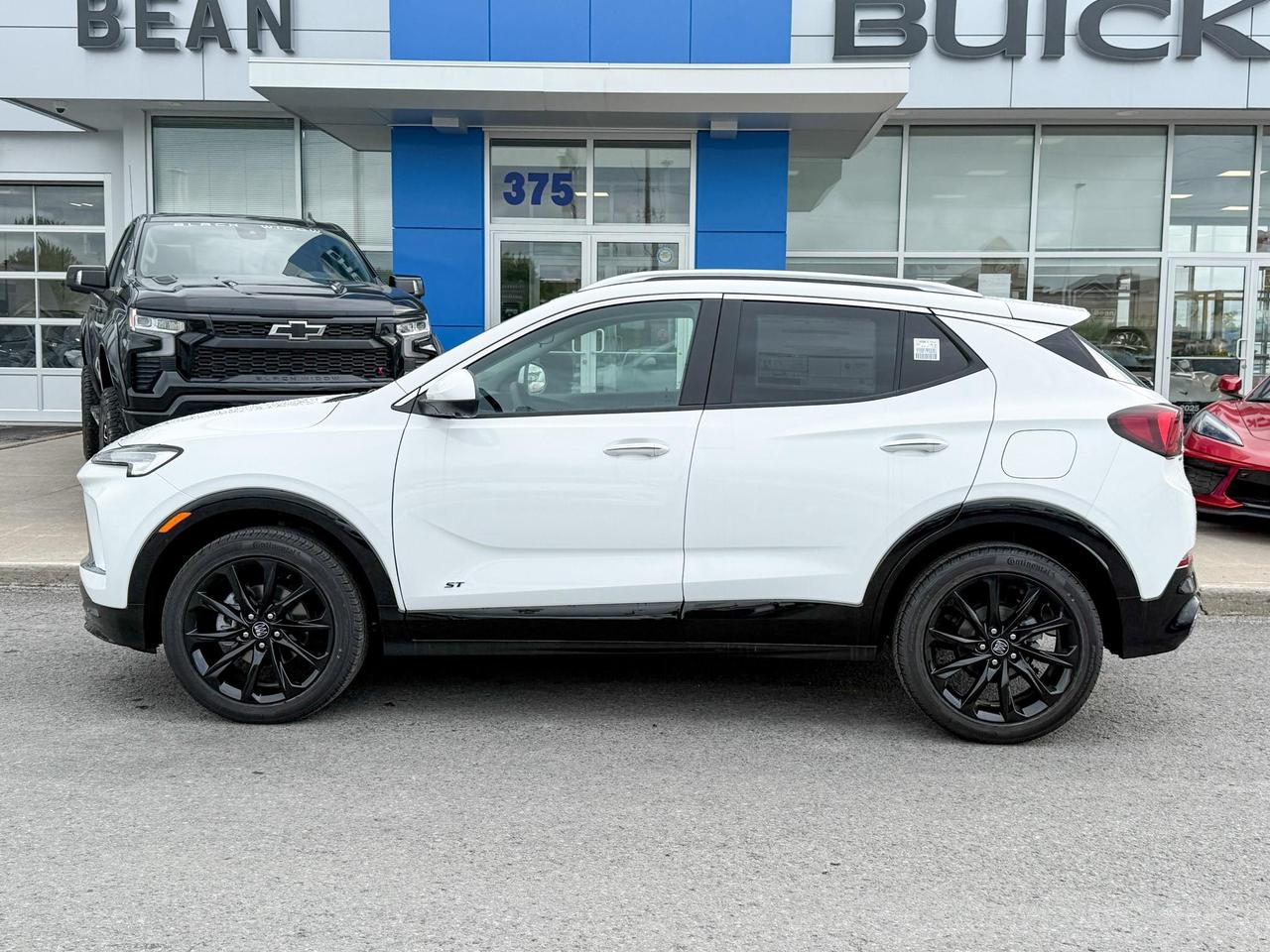 2026 Buick Encore GX Sport Touring 1.3L 3CYL WITH REMOTE START/ENTRY, SUNROOF, HEATED SEATS, HEATED STEERING WHEEL, HD SURROUND VISION, Photo