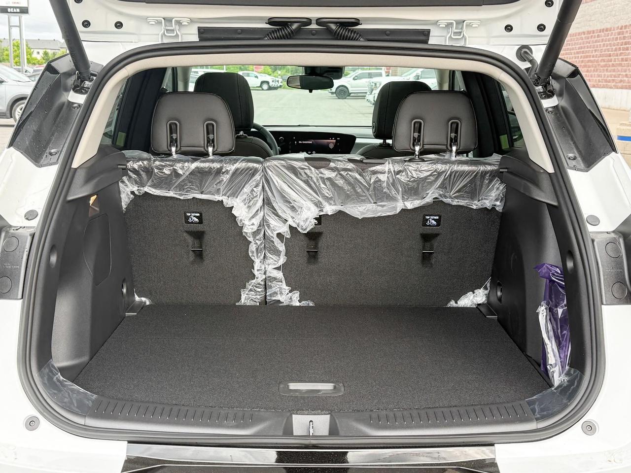 2026 Buick Encore GX Sport Touring 1.3L 3CYL WITH REMOTE START/ENTRY, SUNROOF, HEATED SEATS, HEATED STEERING WHEEL, HD SURROUND VISION, Photo