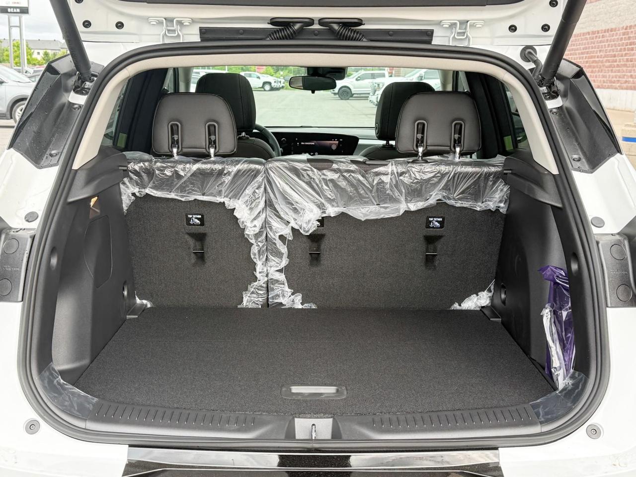 2026 Buick Encore GX Sport Touring 1.3L 3CYL WITH REMOTE START/ENTRY, SUNROOF, HEATED SEATS, HEATED STEERING WHEEL, HD SURROUND VISION, Photo4