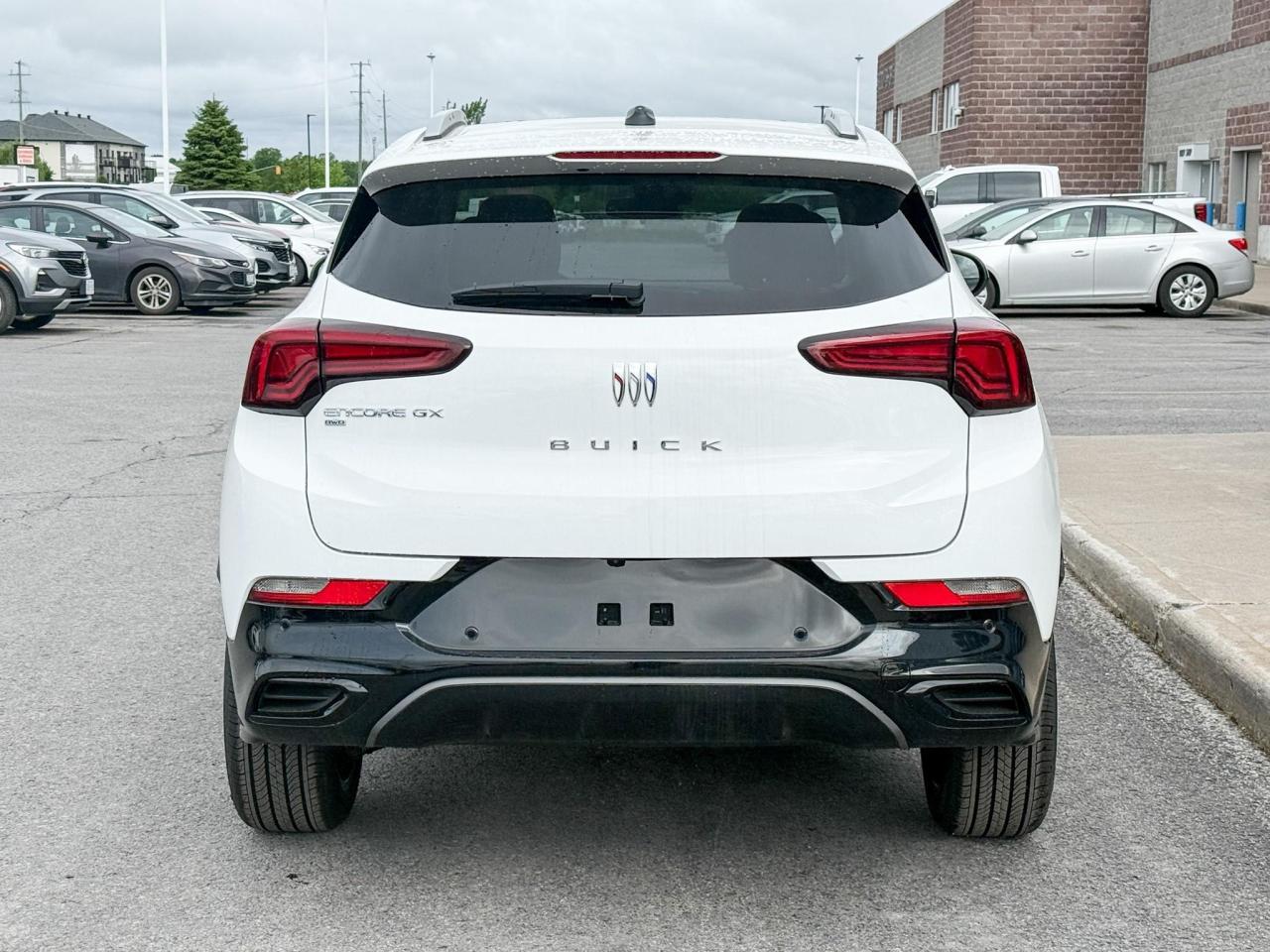 2026 Buick Encore GX Sport Touring 1.3L 3CYL WITH REMOTE START/ENTRY, SUNROOF, HEATED SEATS, HEATED STEERING WHEEL, HD SURROUND VISION, Photo3